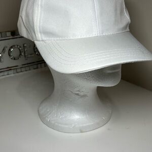 Makers Market Elegant White Cap